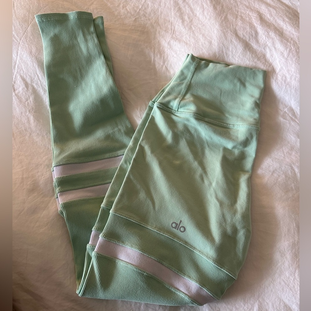 Alo Yoga leggings NWOT